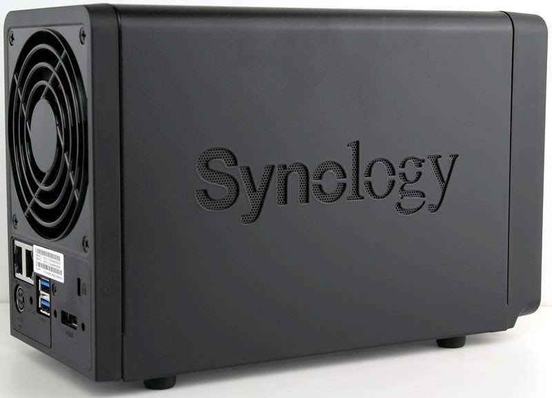 Synology_DS715-Photo-side-angle