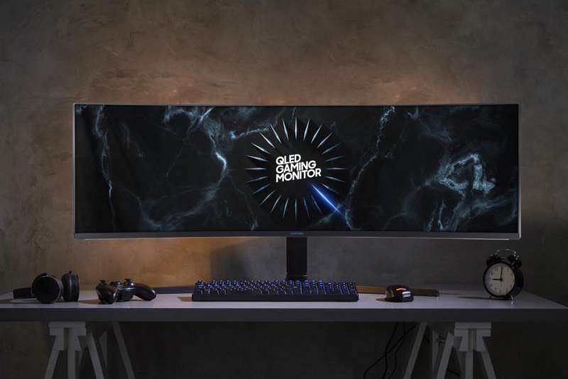 Samsung Electronics Unveils World's First Dual UHD Gaming Monitor