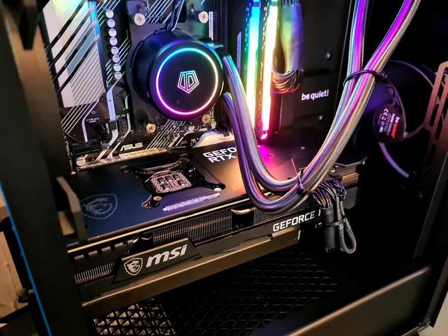 GAMING BEAST - 10700K RTX 2080 Ti - Be Quiet! Pure Base 500DX