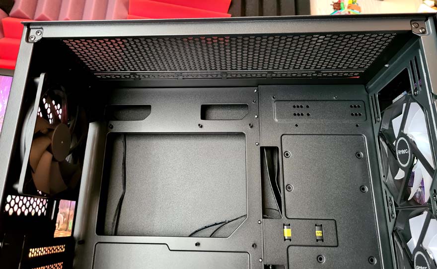 Antec DF700 FLUX Case Review