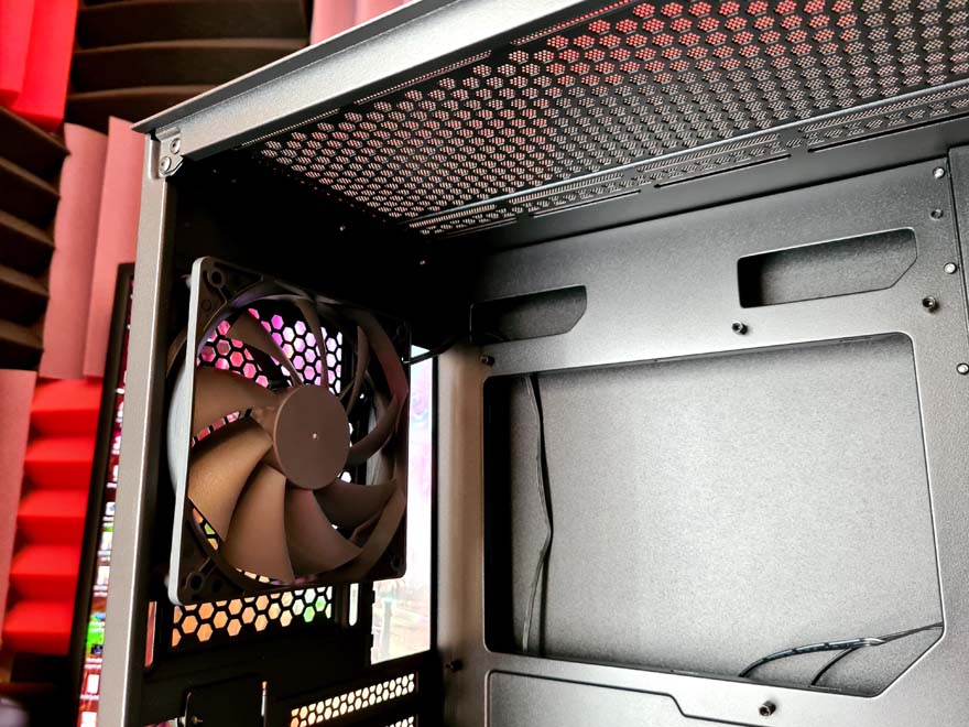 Antec DF700 FLUX Case Review