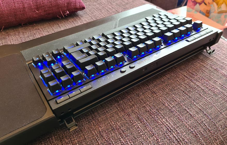 Let's Play Xbox and PC with the Same Corsair Peripherals (and Lapboard)!