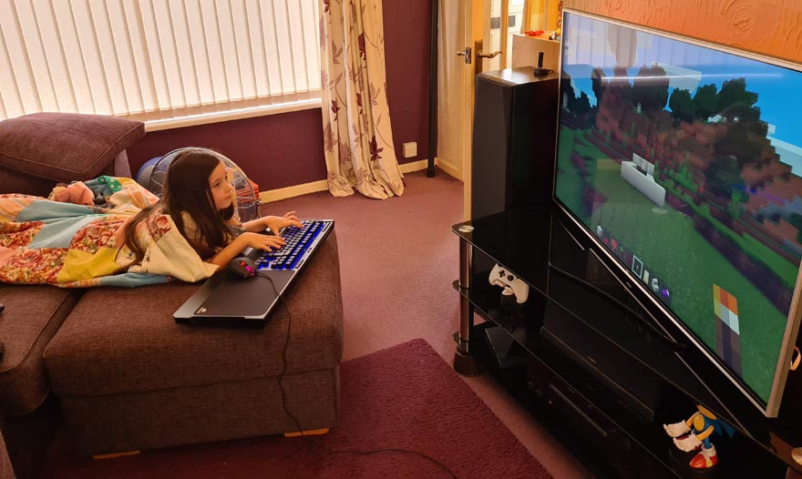 Let's Play Xbox and PC with the Same Corsair Peripherals (and Lapboard)!