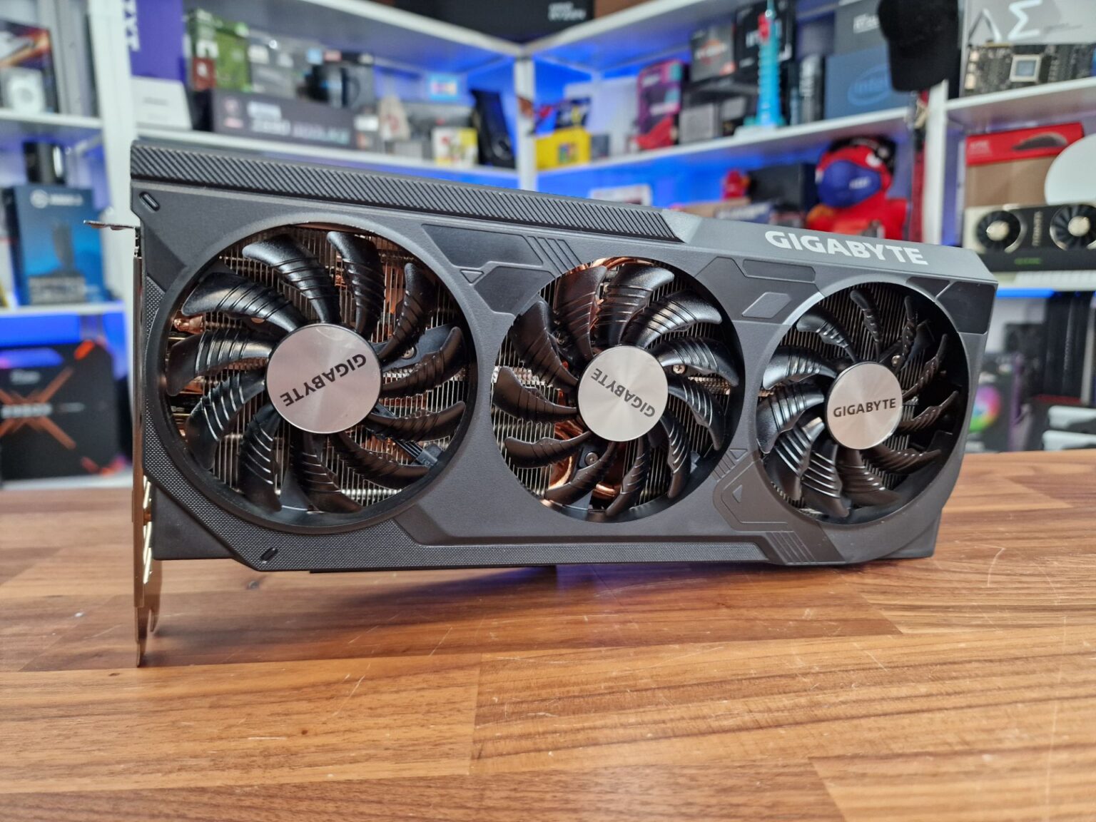 Gigabyte RTX 4070 Ti SUPER WINDFORCE OC Graphics Card Review - eTeknix