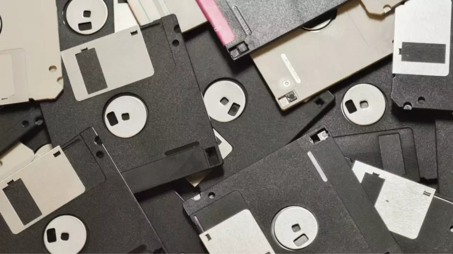 German Navy Replaces Old 8-Inch Floppy Drives on Frigates with Modern Storage Solutions