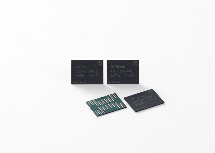 SK Hynix Begins Production of First 321-Layer NAND Chips--